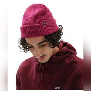 Vans NWT Women's Core Basic Beanie - Cerise O/S